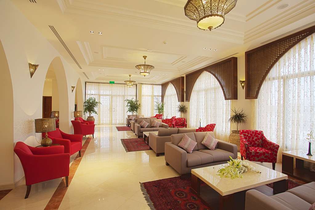 Golden Tulip Sharma Resort Interior photo
