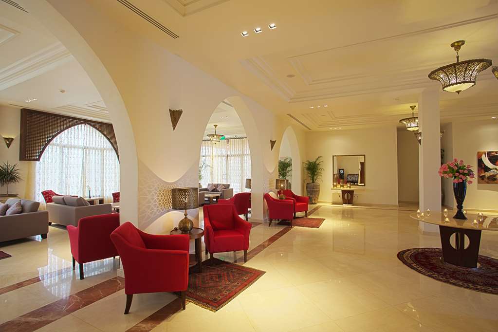 Golden Tulip Sharma Resort Interior photo